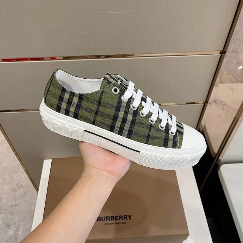 Lightweight Burberry Low Shoes 17097