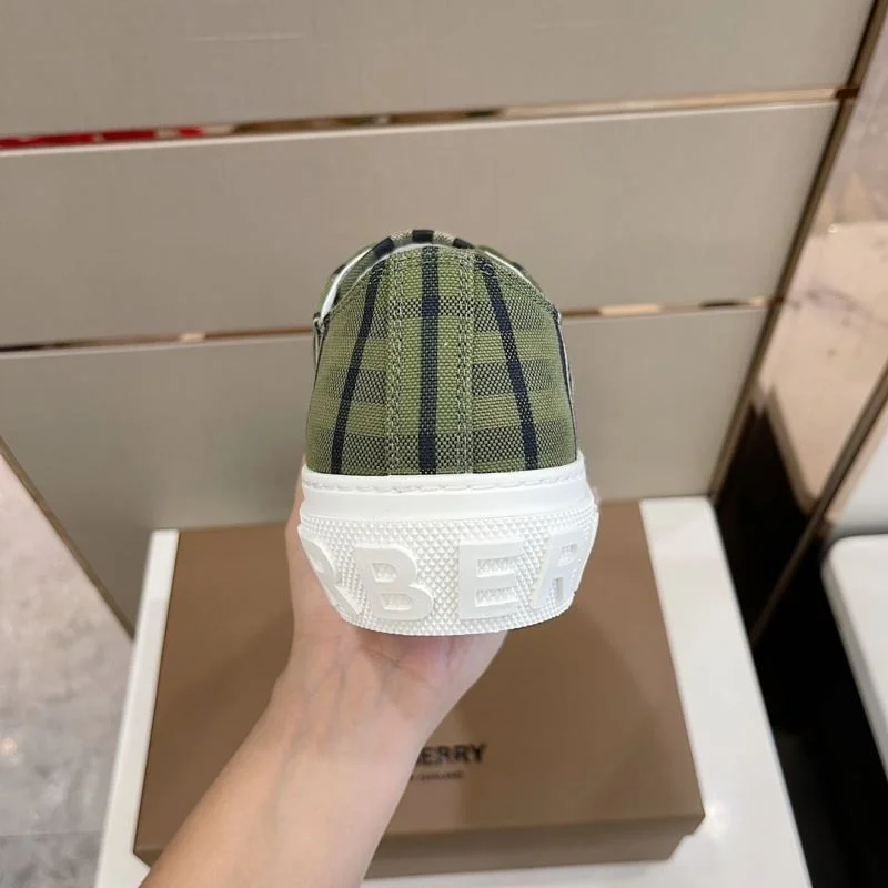 Lightweight Burberry Low Shoes 17097