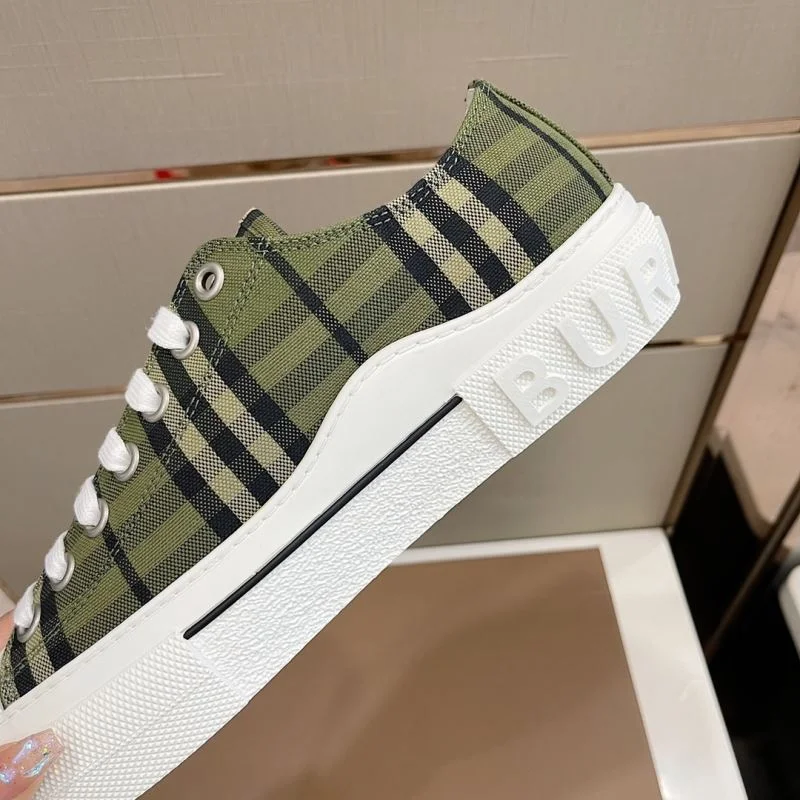 Lightweight Burberry Low Shoes 17097