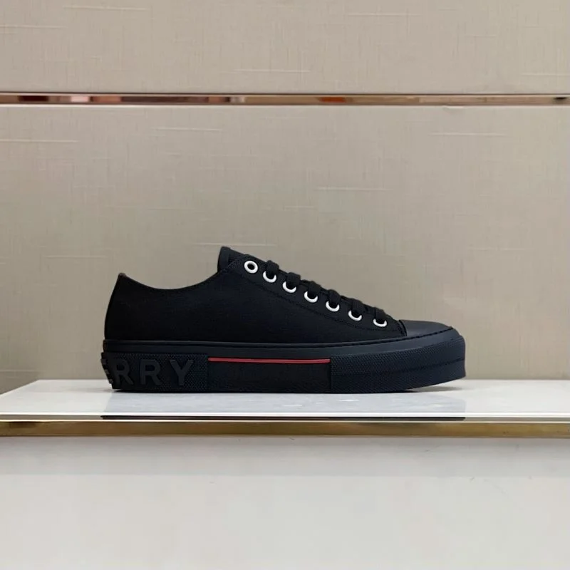 Burberry Low Shoes Casual 17073