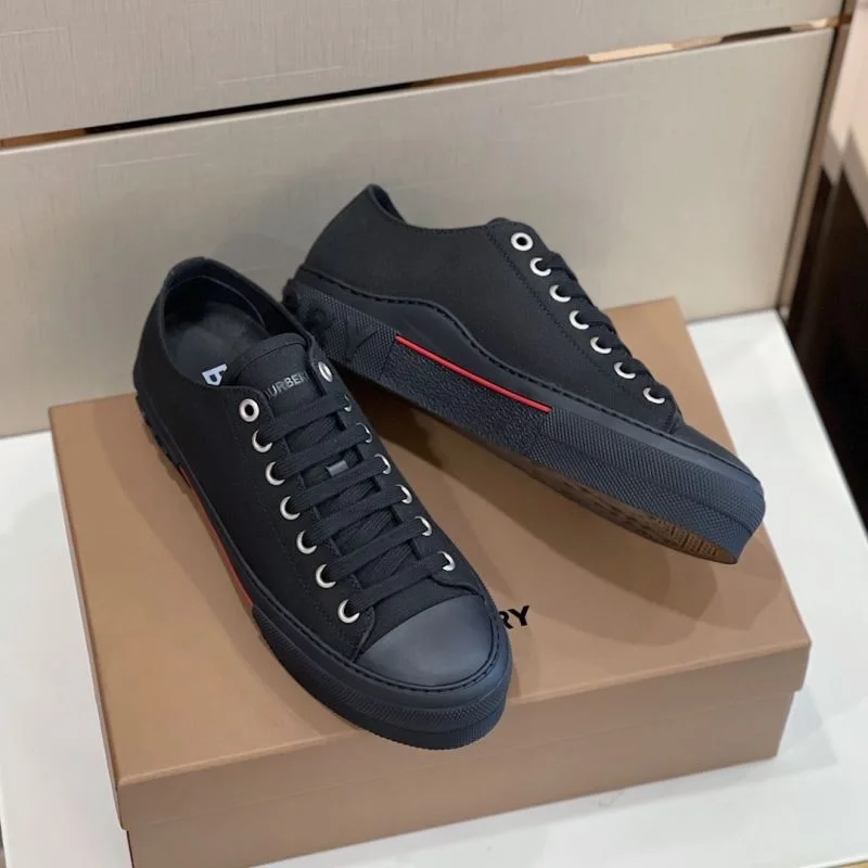 Burberry Low Shoes Casual 17073