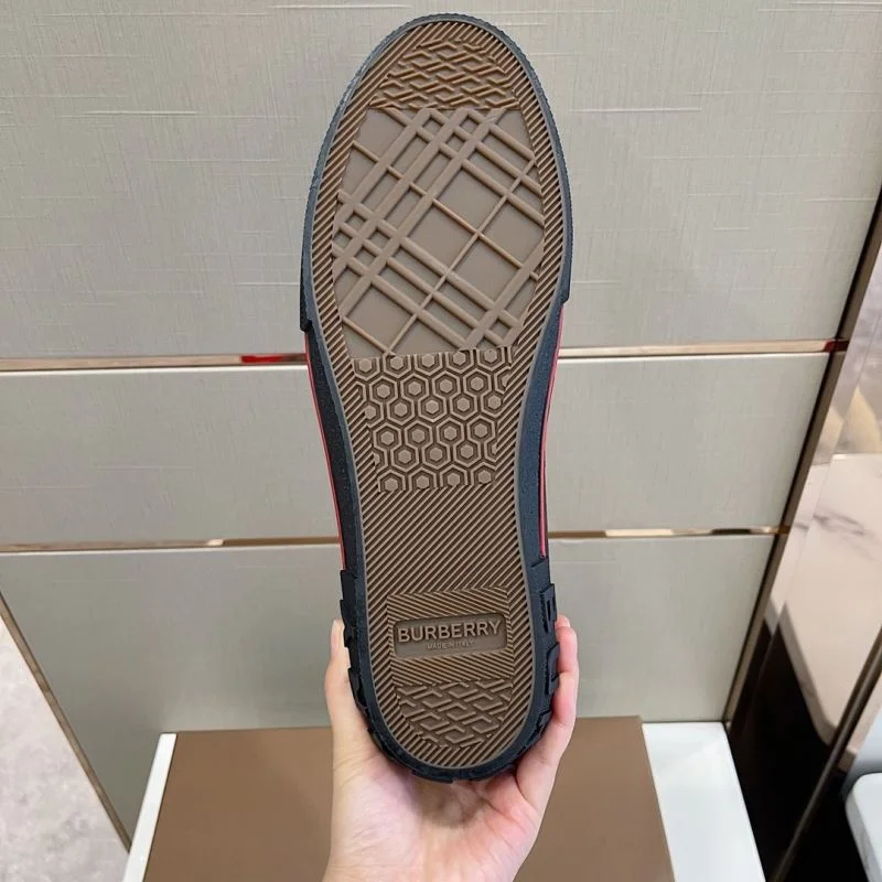 Burberry Low Shoes Casual 17073
