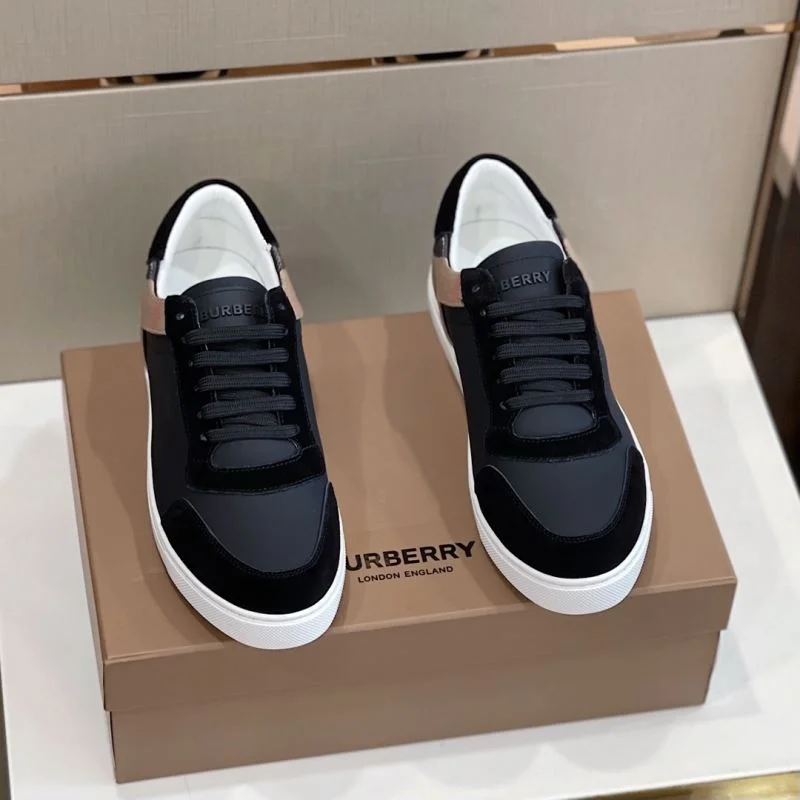 Neat Burberry Low Shoes 17054