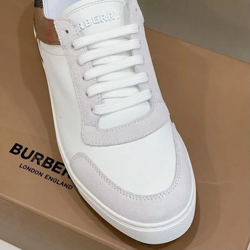 Burberry Low Shoes AllSeason 17048