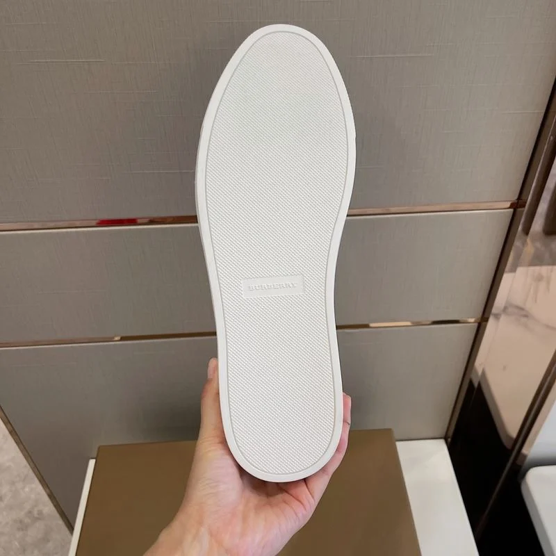 MoistureWicking Burberry Low Shoes 17110