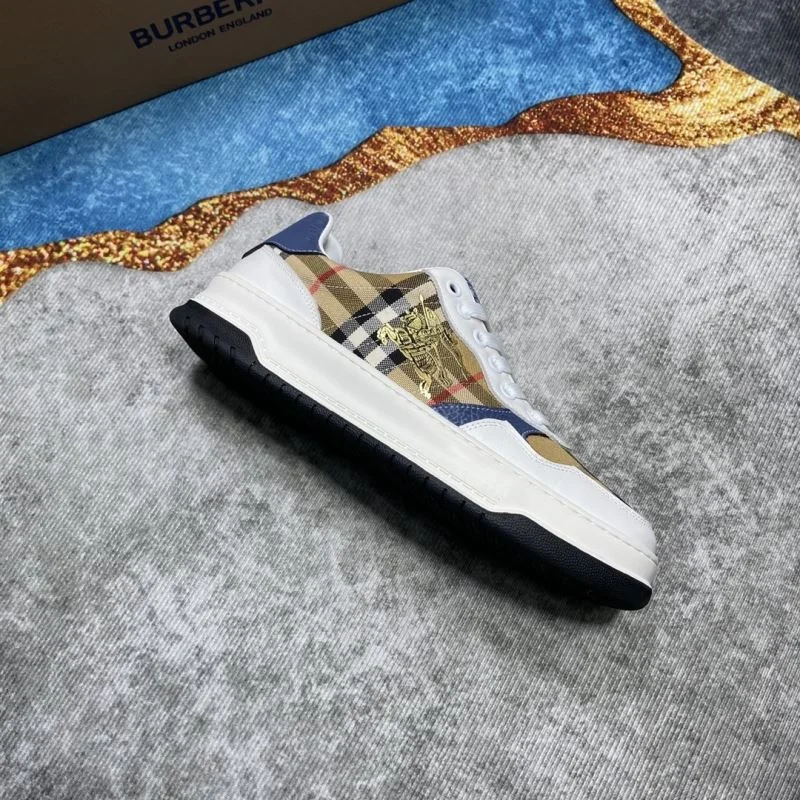 WeatherProof Burberry Low Shoes 17046