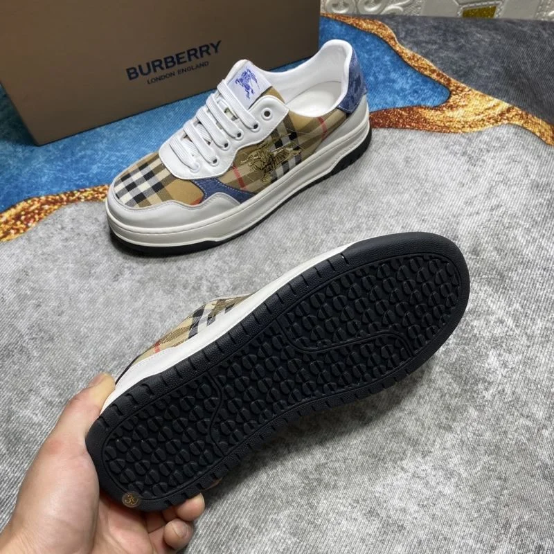 WeatherProof Burberry Low Shoes 17046