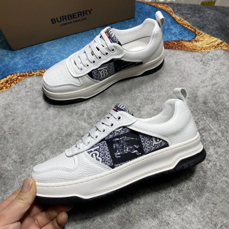 Chic Burberry Low Shoes 17066