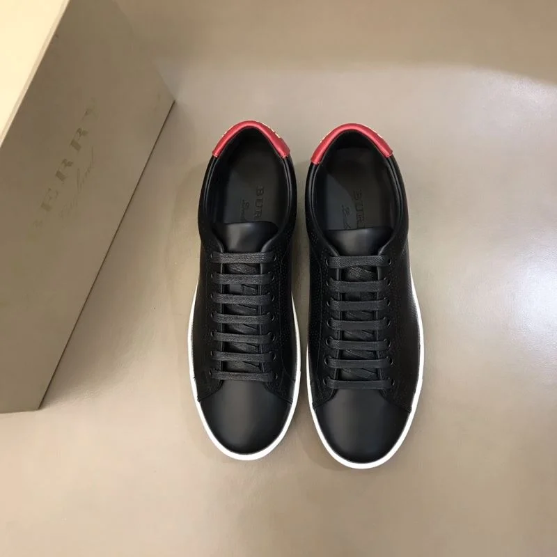 Burberry Low Shoes Timeless 17052