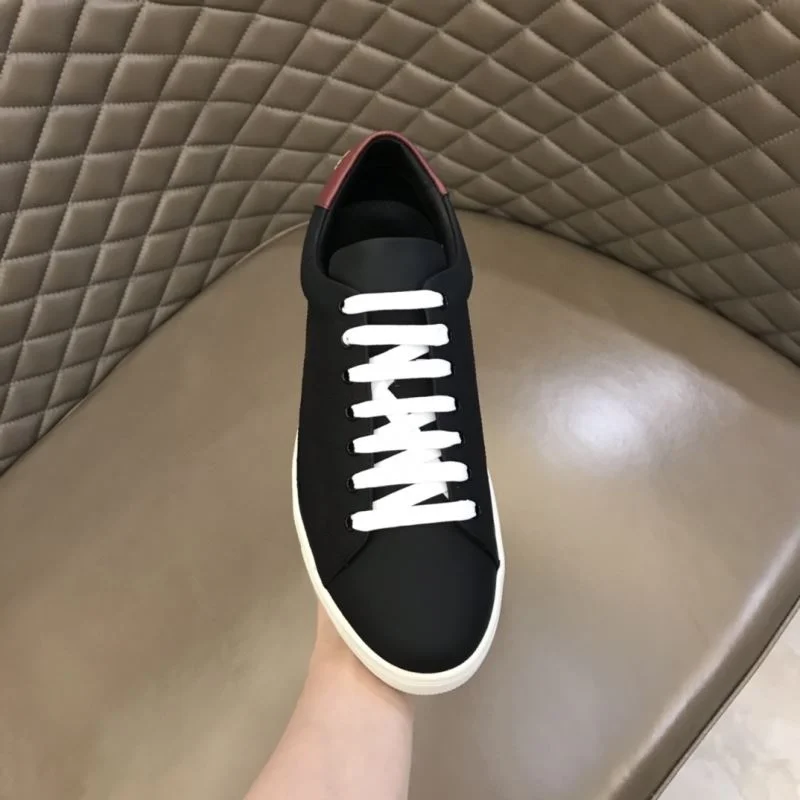 FashionForward Burberry Low Shoes 17020
