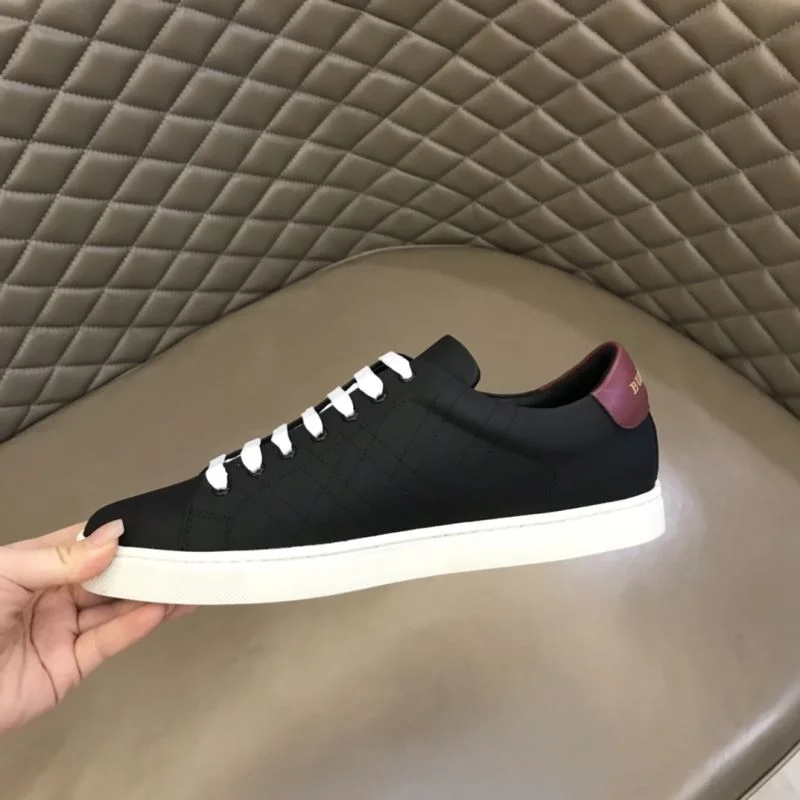 FashionForward Burberry Low Shoes 17020