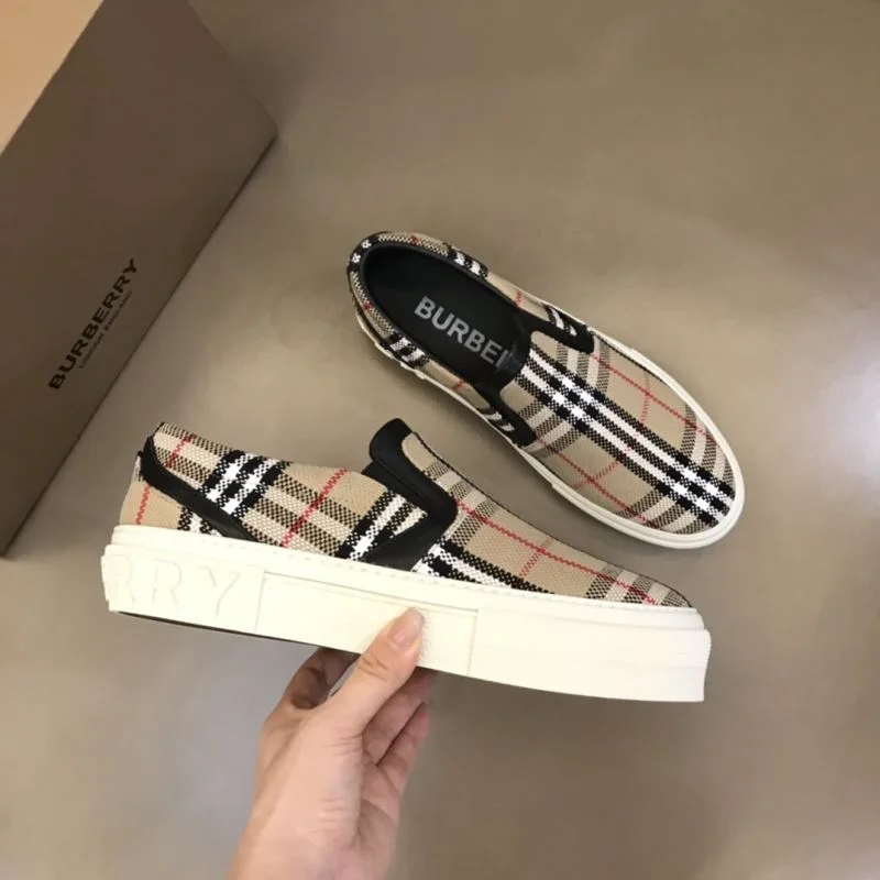 Burberry Low Shoes Affordable 17017