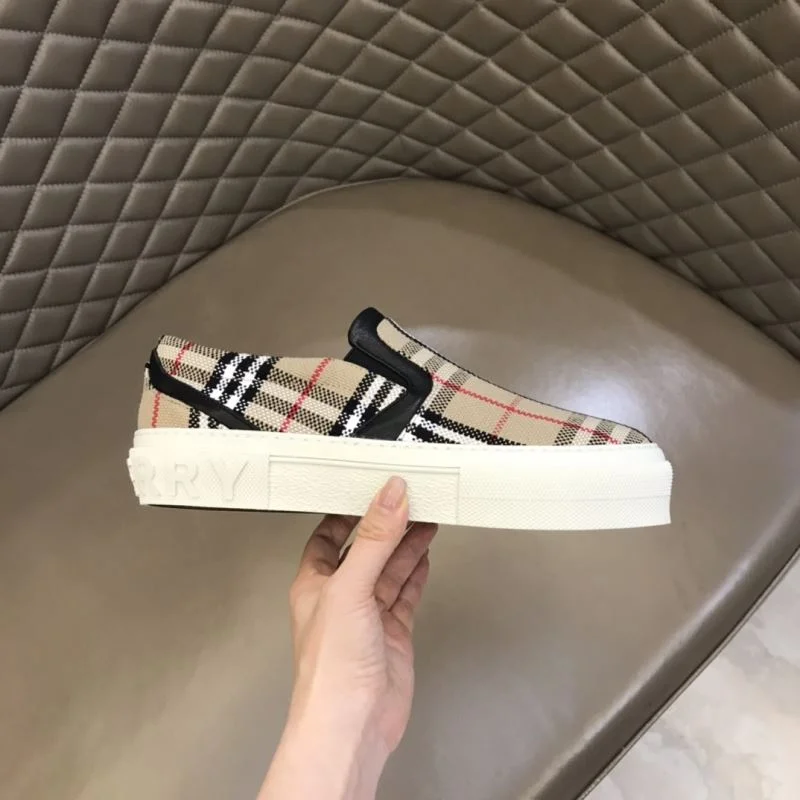 Burberry Low Shoes Affordable 17017