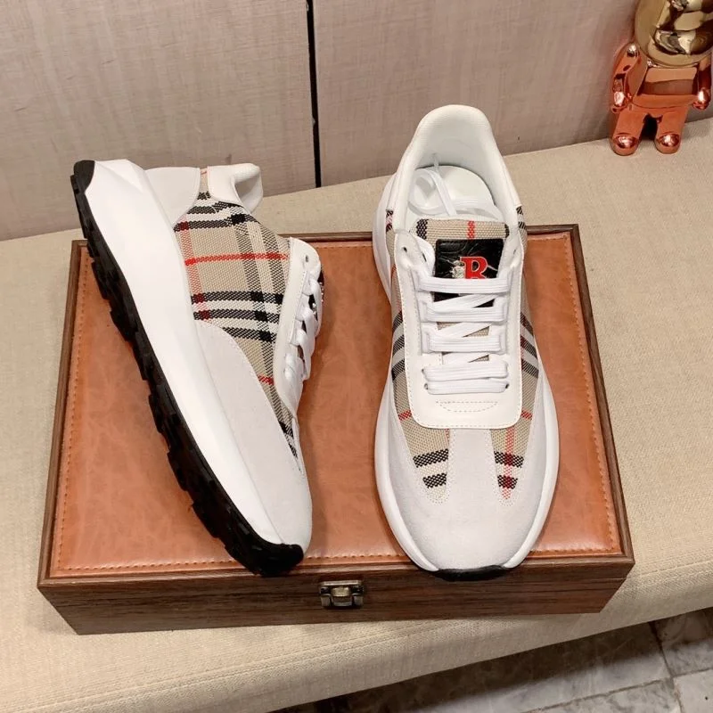 Burberry Low Shoes SmartChoice 17002