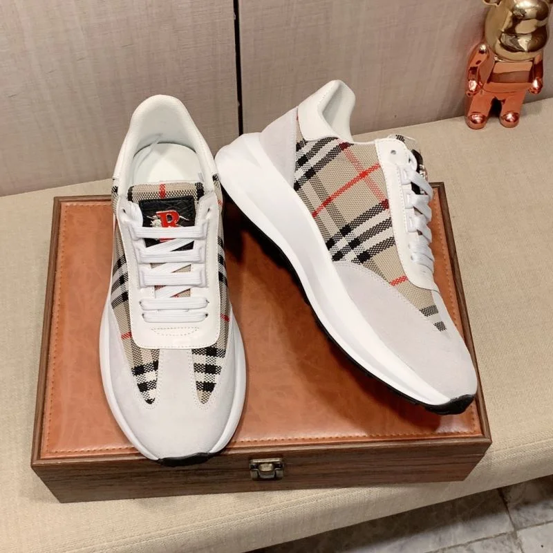 Burberry Low Shoes SmartChoice 17002