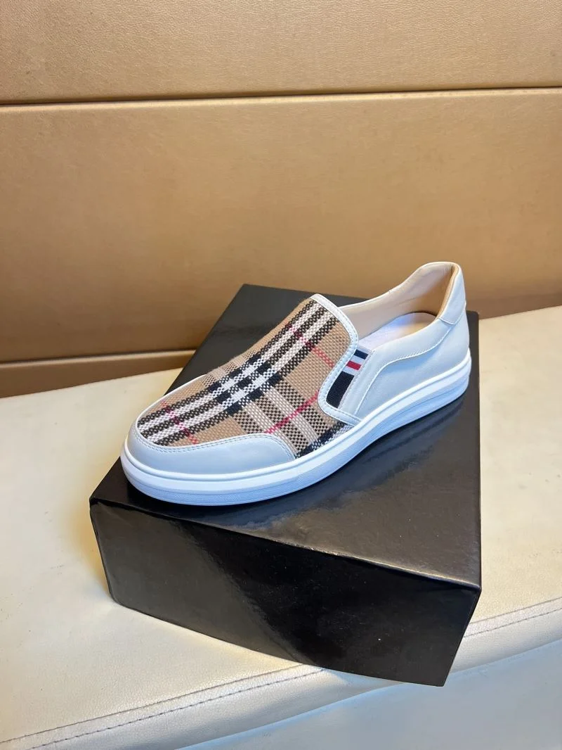 Burberry Low Shoes ZipUp 17229