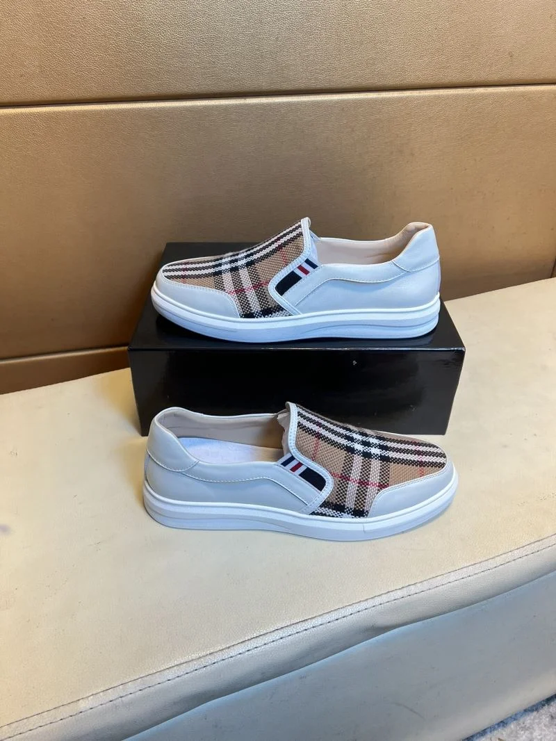 Burberry Low Shoes ZipUp 17229
