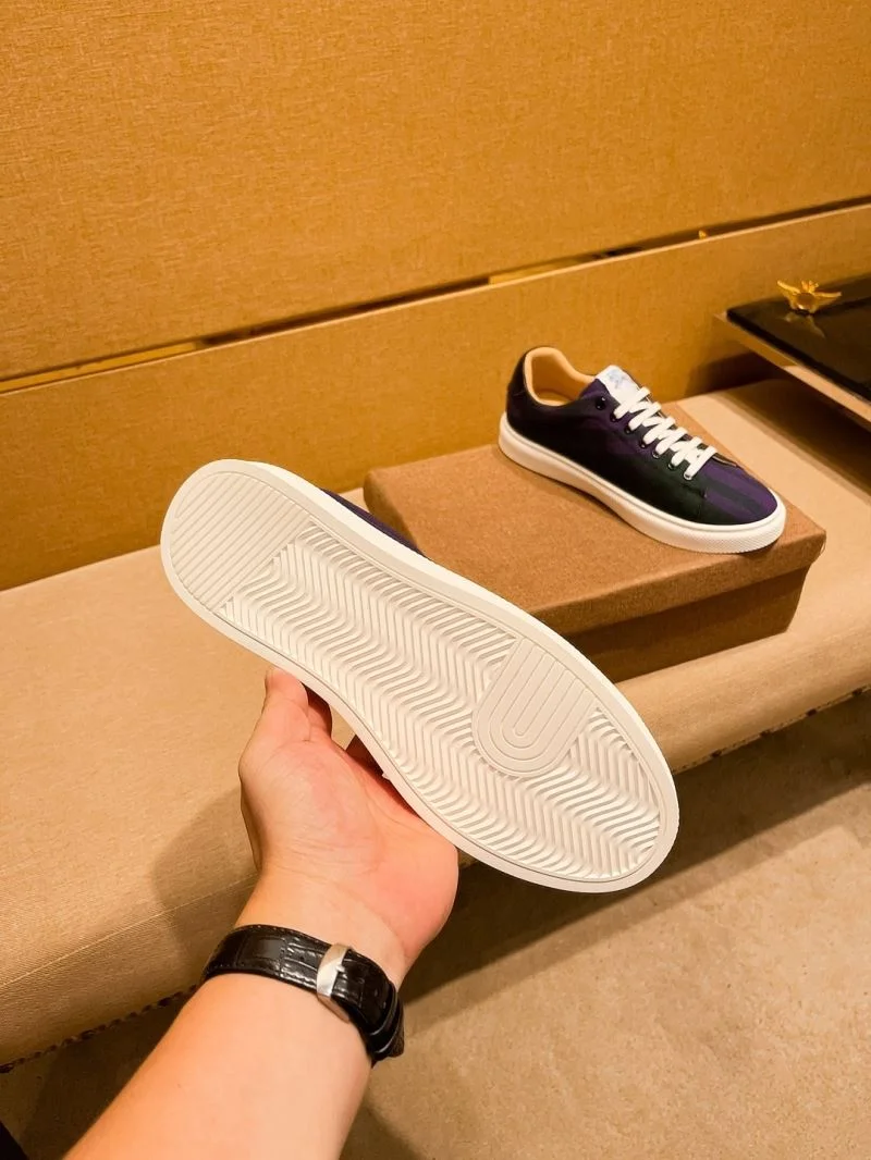 Sophisticated Burberry Low Shoes 17224