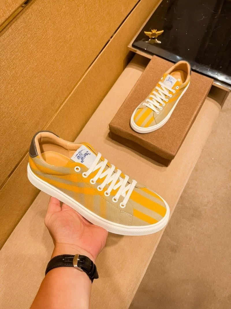 Practical Burberry Low Shoes 17223