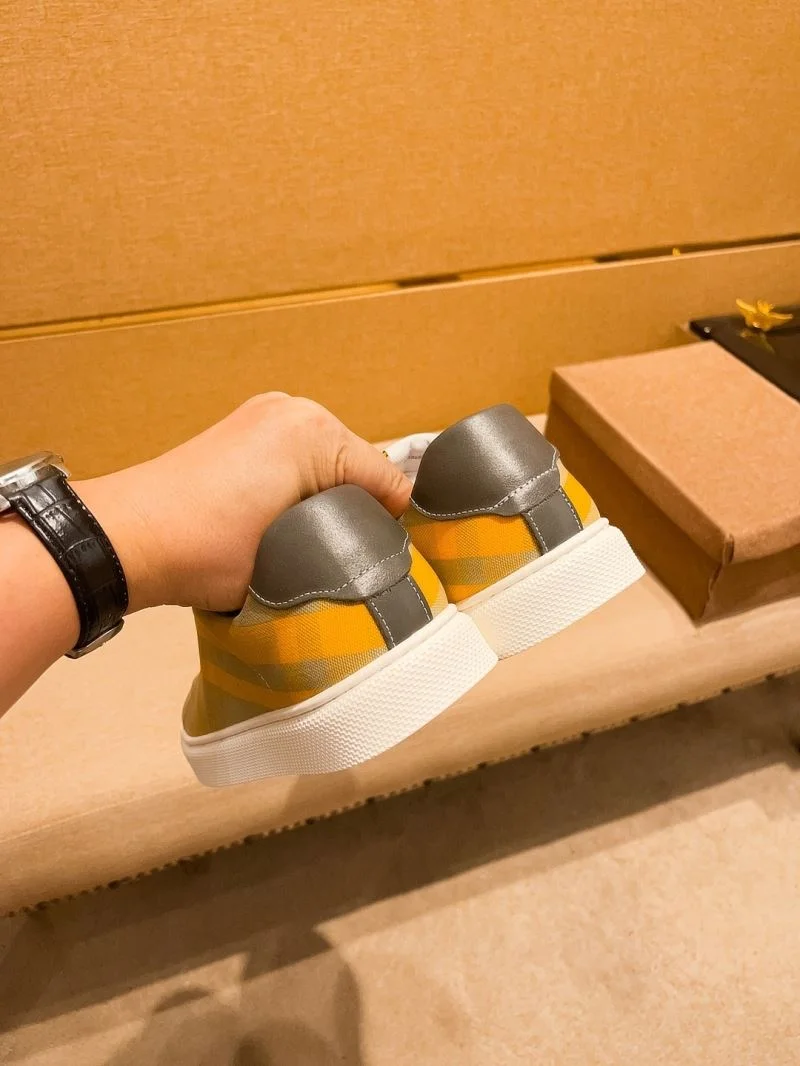 Practical Burberry Low Shoes 17223