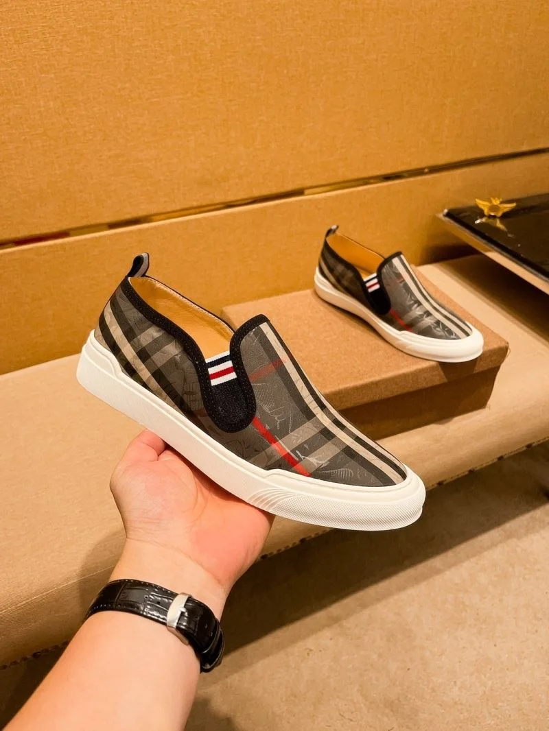 Burberry Low Shoes Unique 17226