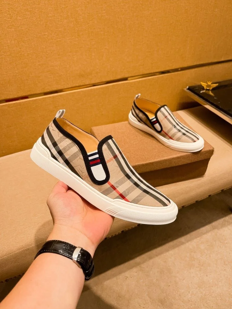 Burberry Low Shoes OdorResistant 17222