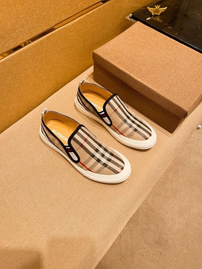 Burberry Low Shoes OdorResistant 17222