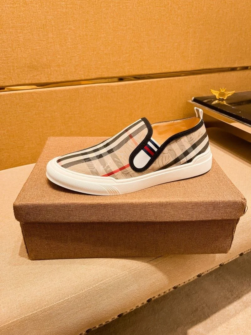 Burberry Low Shoes OdorResistant 17222