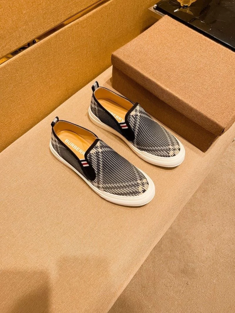 Resilient Burberry Low Shoes 17205