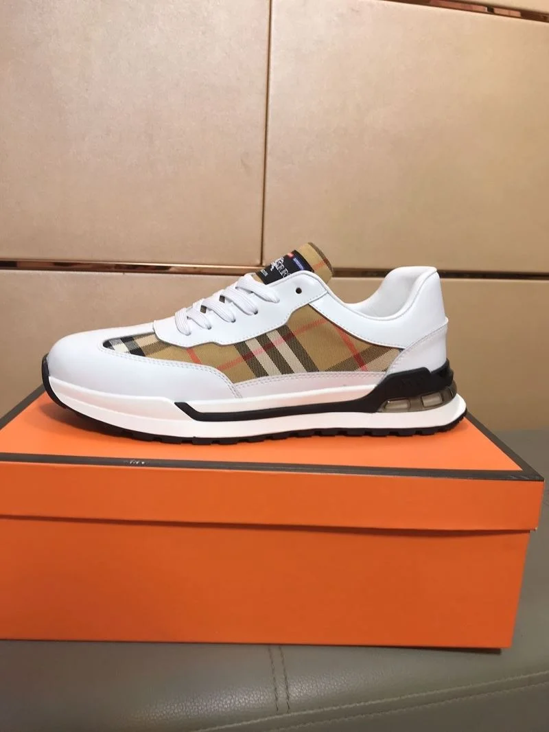 RelaxedFit Burberry Low Shoes 17217
