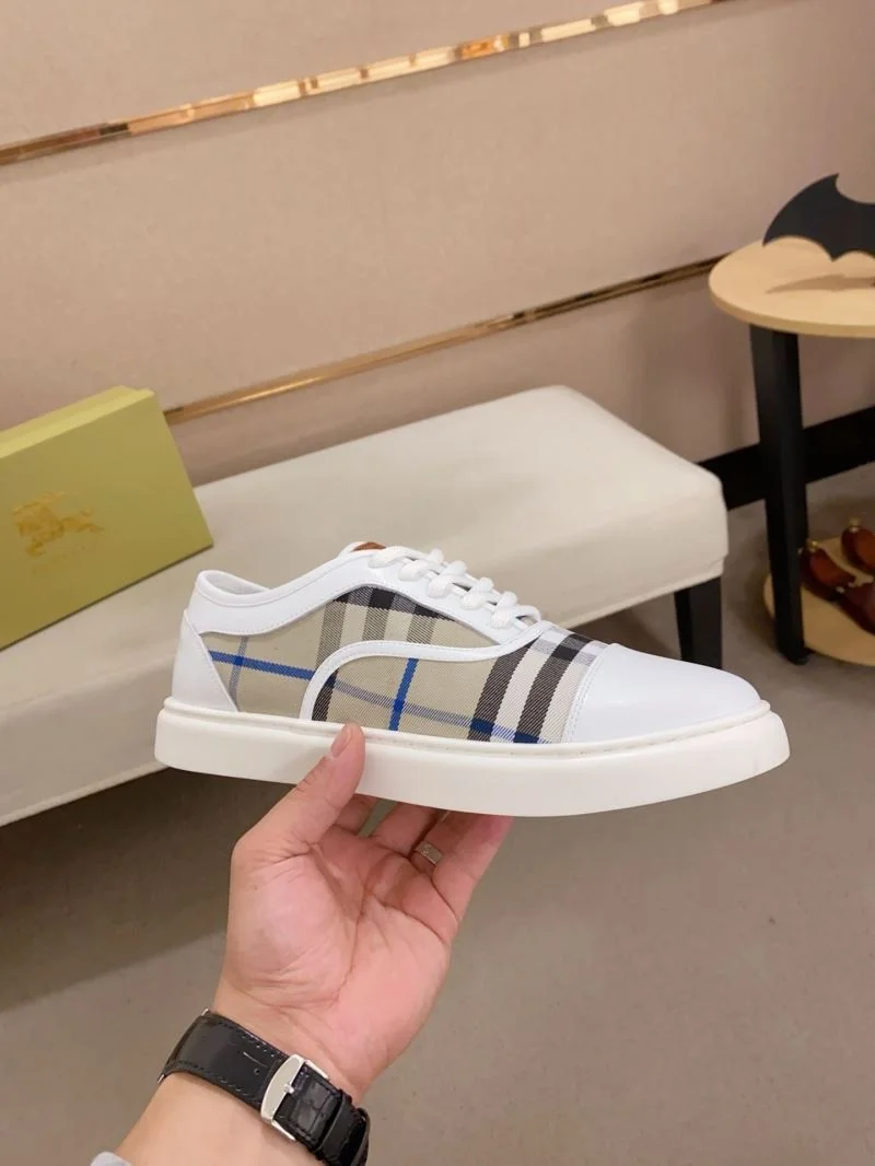 Cozy Burberry Low Shoes 17204