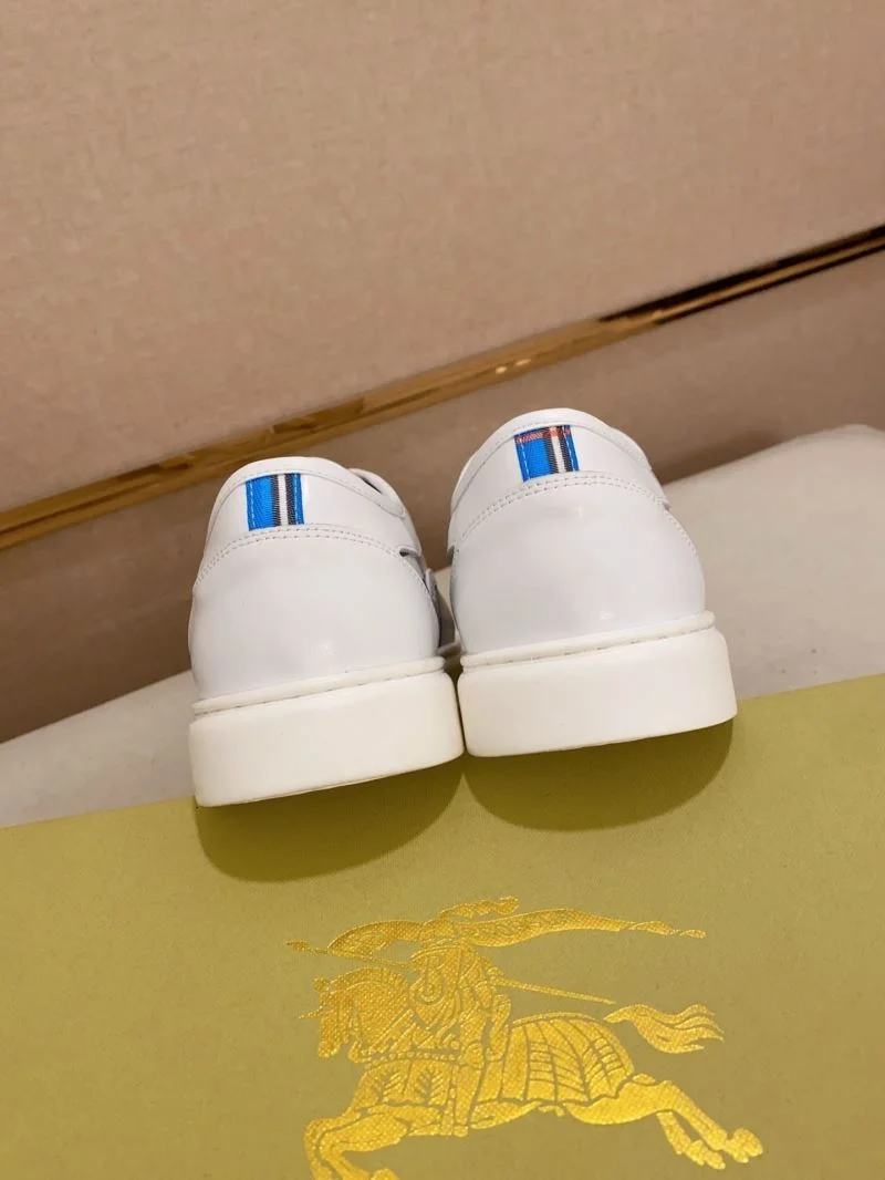 Cozy Burberry Low Shoes 17204