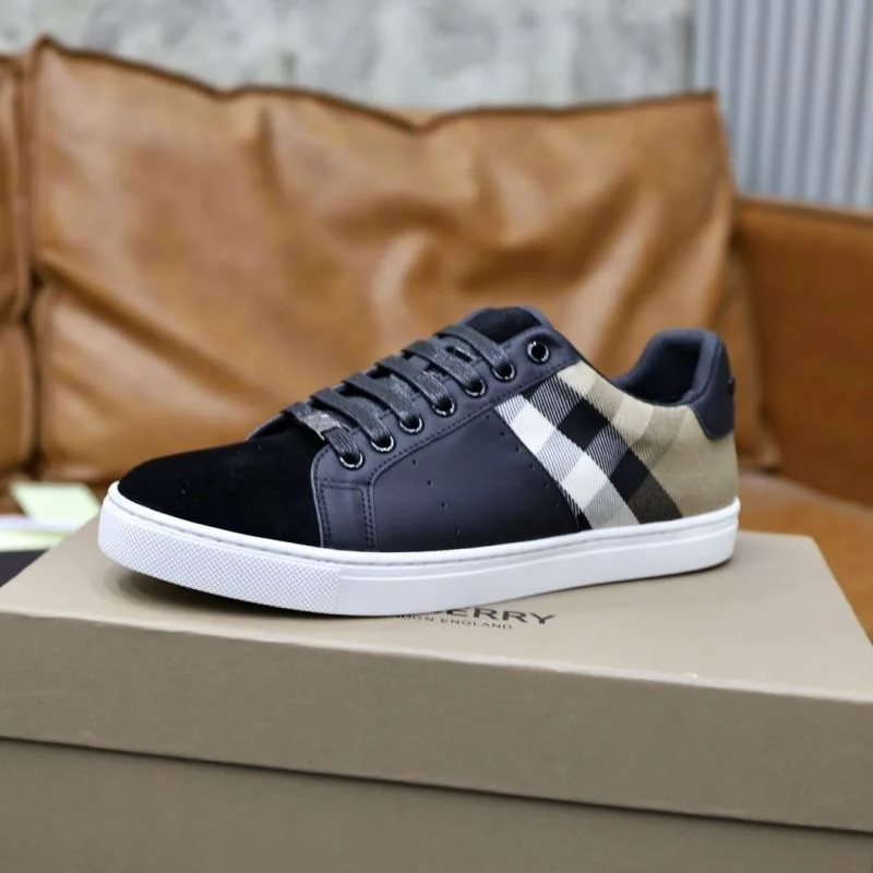 Burberry Low Shoes Snug 17207