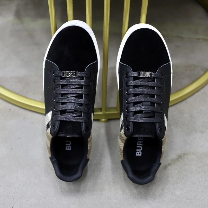 Burberry Low Shoes Snug 17207
