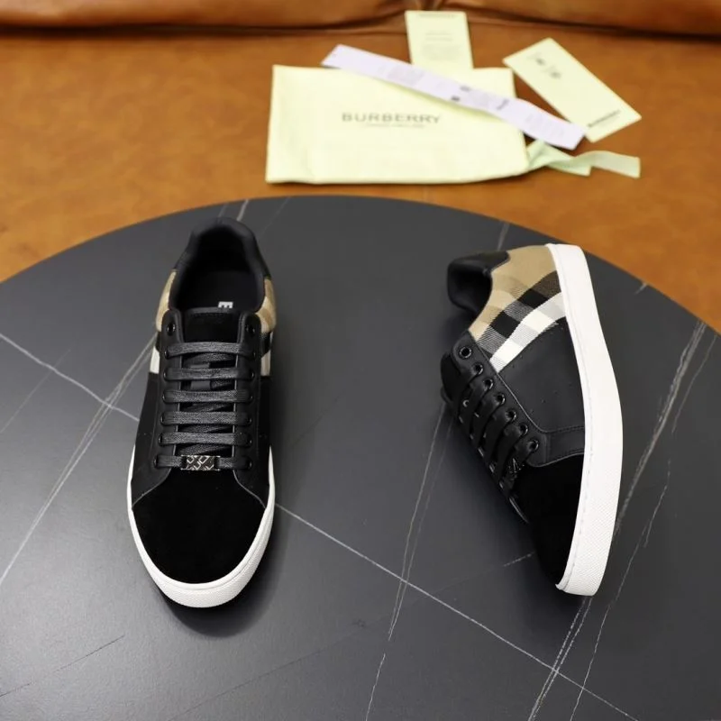 Burberry Low Shoes Snug 17207