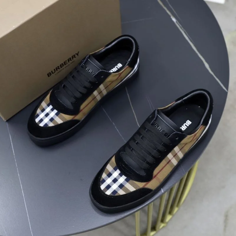 Burberry Low Shoes MoistureWicking 17214