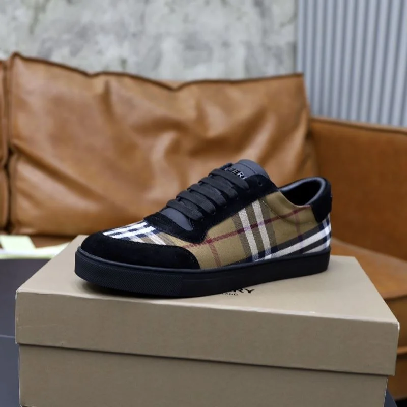 Burberry Low Shoes MoistureWicking 17214