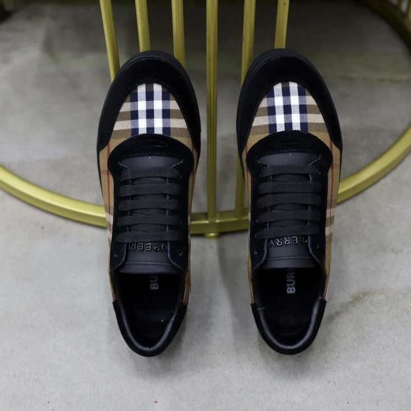 Burberry Low Shoes MoistureWicking 17214