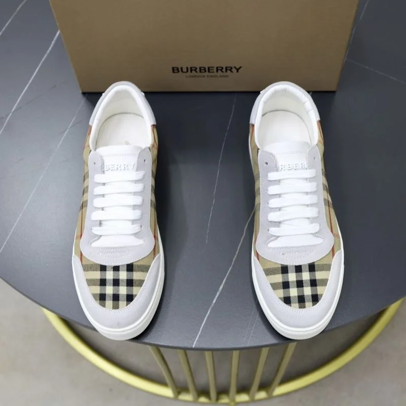 Burberry Low Shoes Lightweight 17209