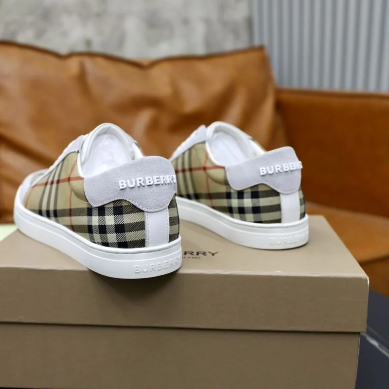 Burberry Low Shoes Lightweight 17209