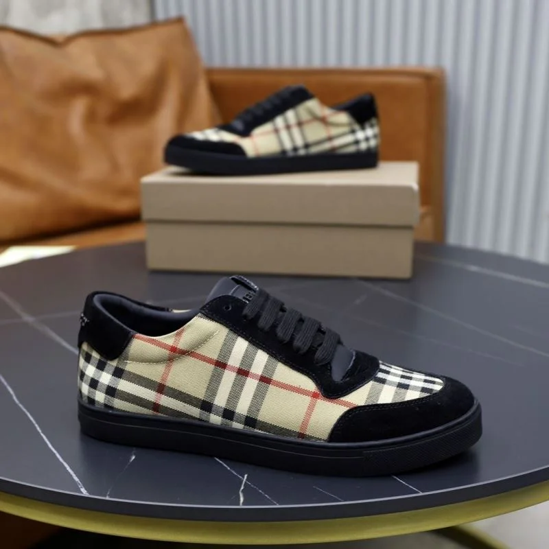 Burberry Low Shoes Timeless 17218