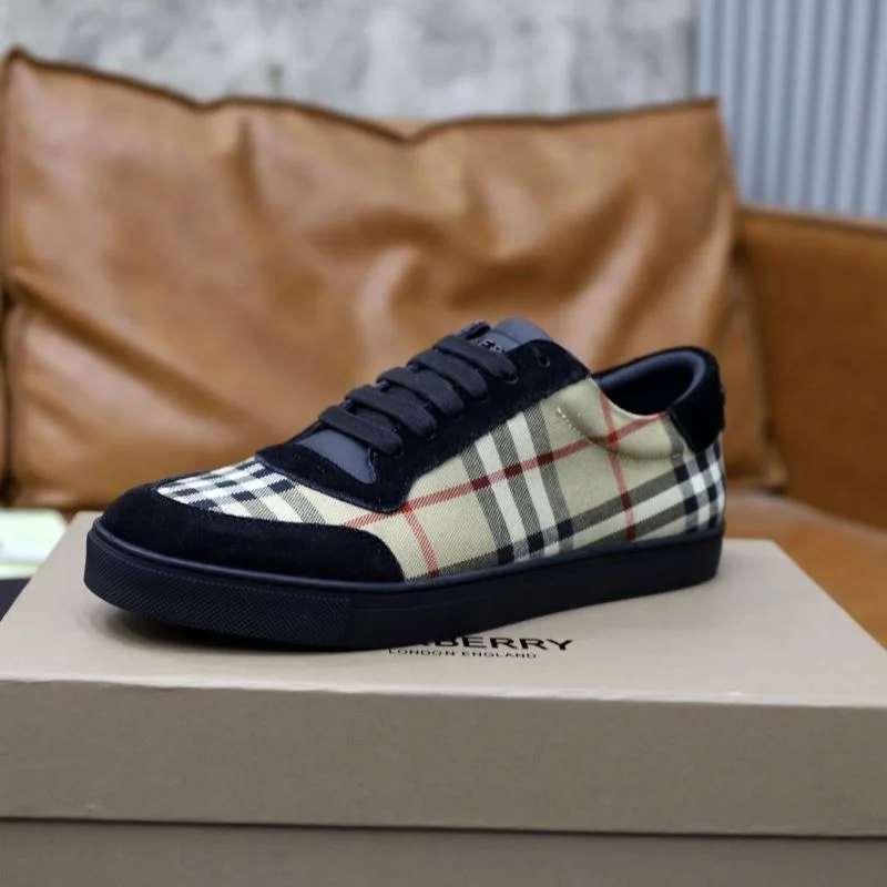 Burberry Low Shoes Timeless 17218