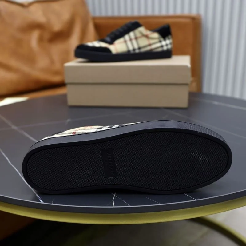 Burberry Low Shoes Timeless 17218