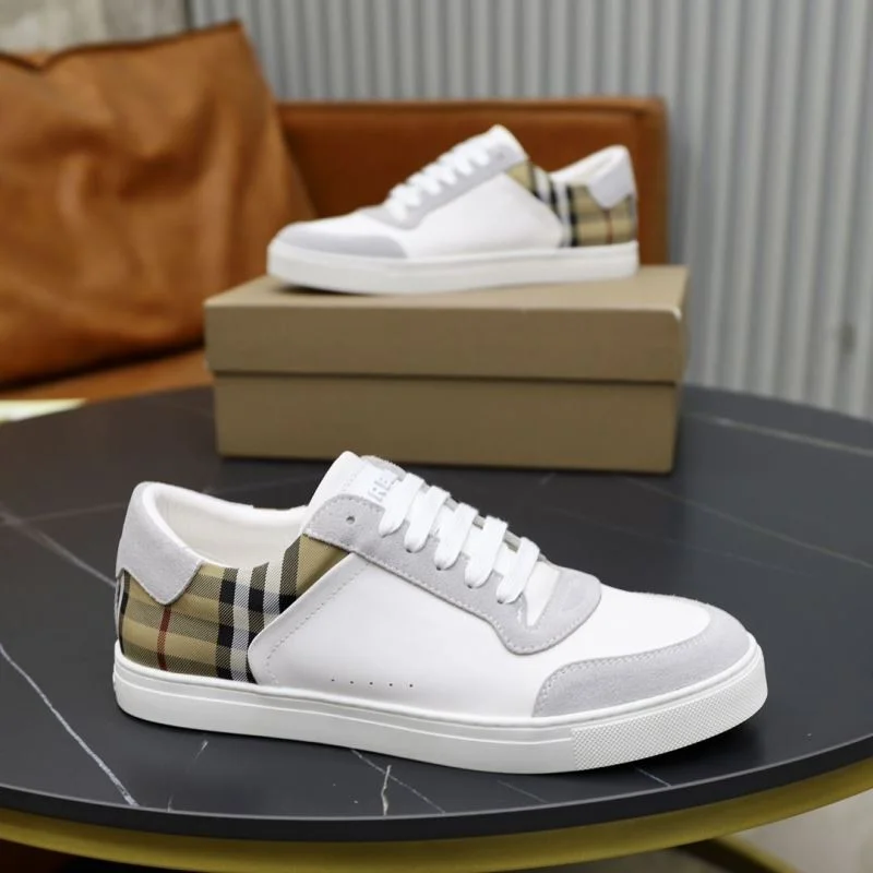 Elegant Burberry Low Shoes 17195