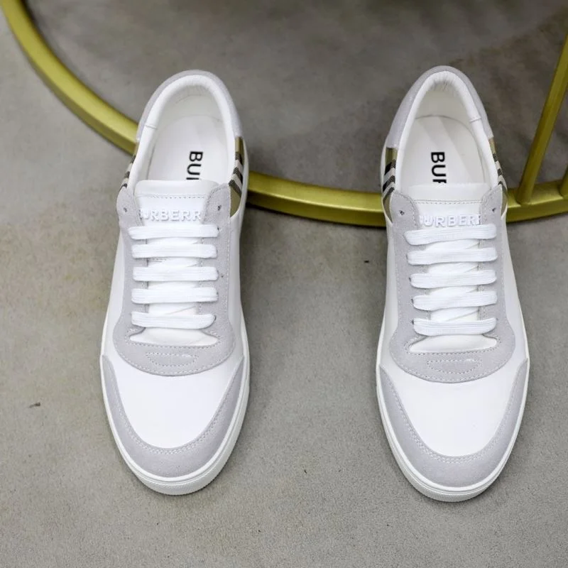 Elegant Burberry Low Shoes 17195