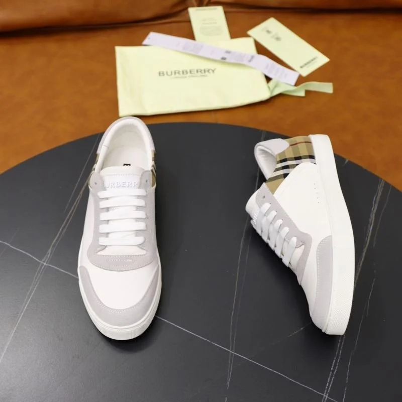Elegant Burberry Low Shoes 17195