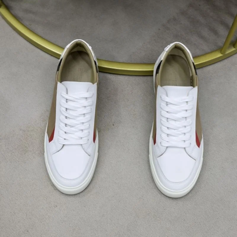 Burberry Low Shoes UrbanStyle 17203