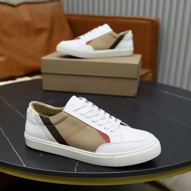 Burberry Low Shoes UrbanStyle 17203
