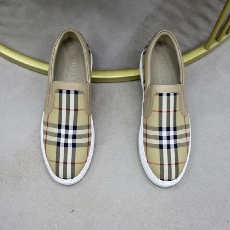 Burberry Low Shoes Resilient 17180