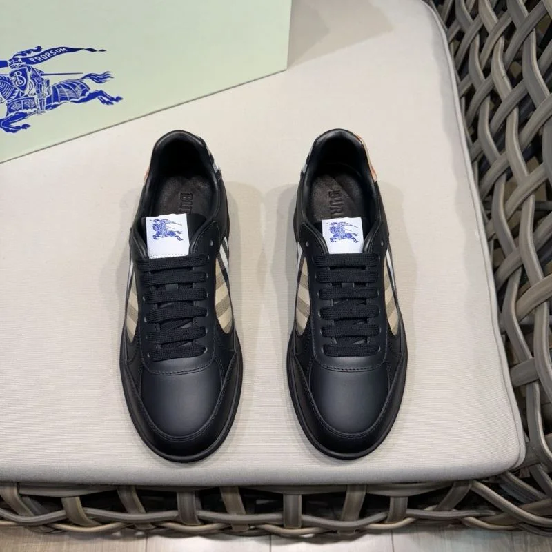 Burberry Low Shoes Durable 17168